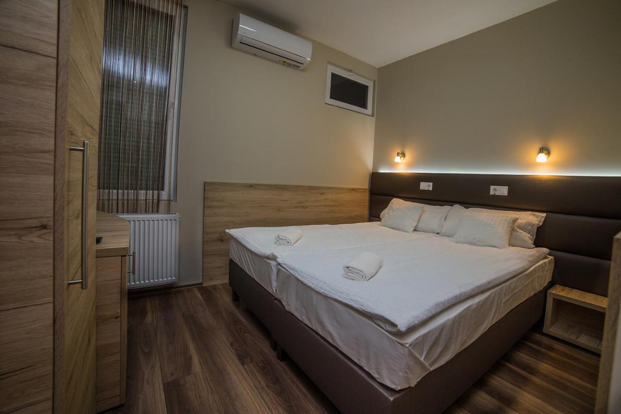 Sztar Motel Etterem Balassagyarmat Экстерьер фото
